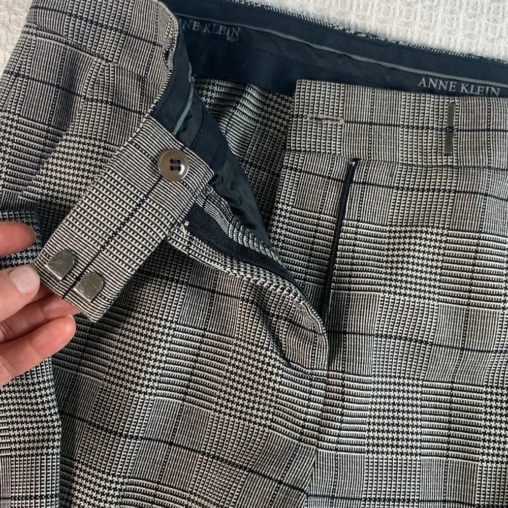 Anne Klein plaid and houndstooth print black and gray 2 piece suit size 2